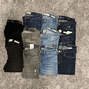 Women’s/Juniors Hollister Jeans